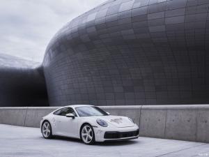 Porsche 911 Carrera 4S Crystal Eroded Art Car by Daniel Arsham 2020 года 